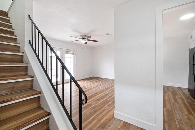 Primary Photo - 2217 Mission Hill Dr