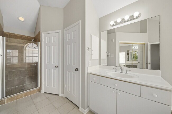Building Photo - Refreshed 4-Bedroom in New Territory with New Paint, New Floors, and Lawn Care Included.