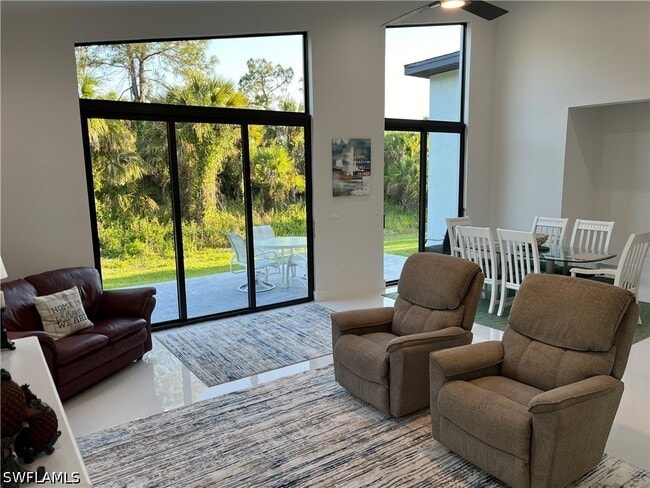 Building Photo - 4320 30th Ave SE