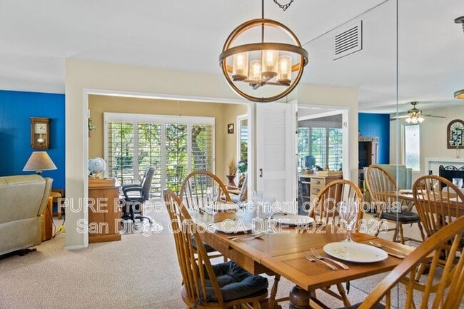 Building Photo - 12576 Oaks N Dr