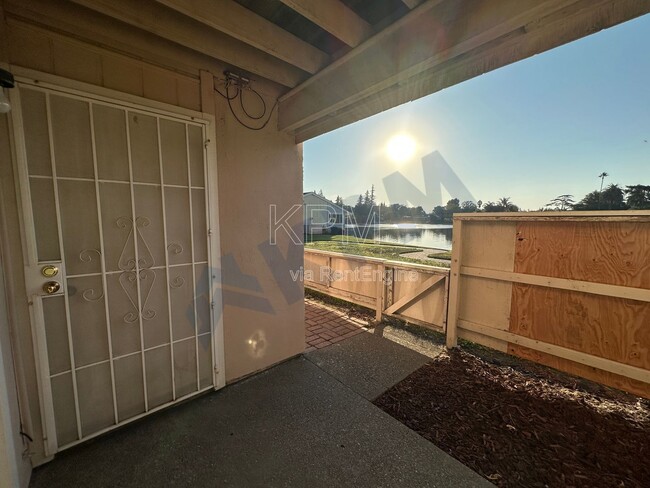 Building Photo - 3790 W Benjamin Holt Dr