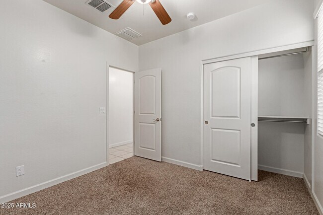 Building Photo - 23759 W Magnolia Dr