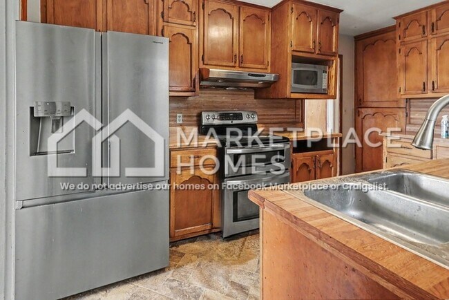 Building Photo - 801 Westfield Dr