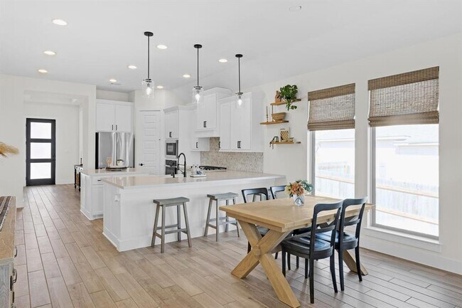 Building Photo - 378 Carpenter Hill Dr