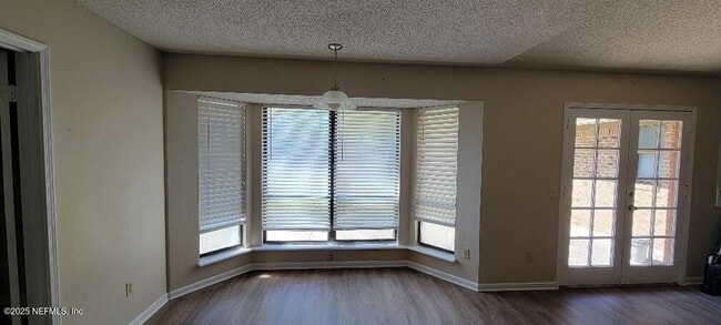 Building Photo - 2321 Stonebridge Dr