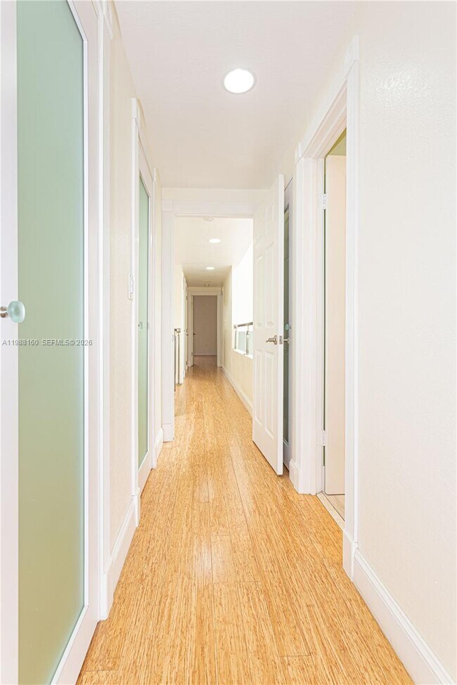 Building Photo - 231 Poinciana Island Dr