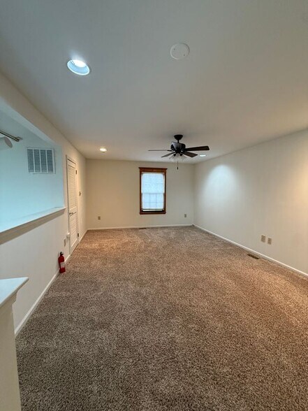 Building Photo - 339 Georgia Ct
