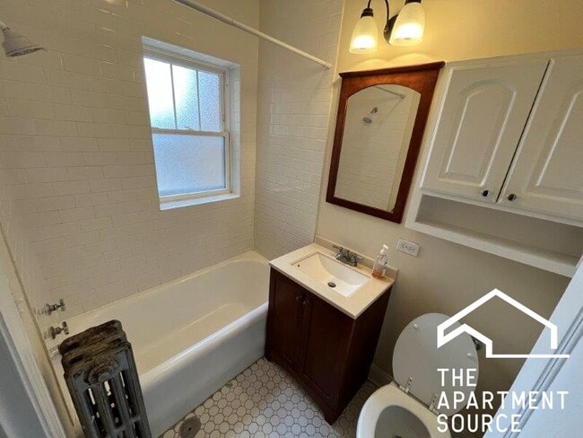 Building Photo - 7212 W Jackson Blvd