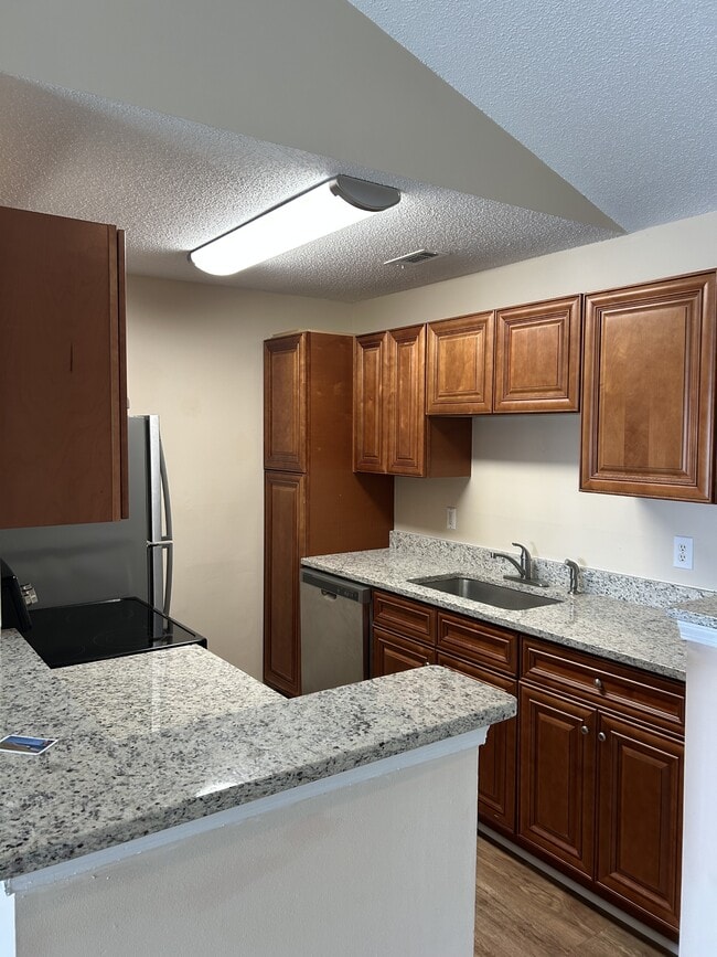 Building Photo - 3792 Hitchcock Way