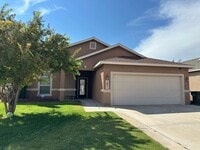 Building Photo - 3 Bed 2 Bath Home