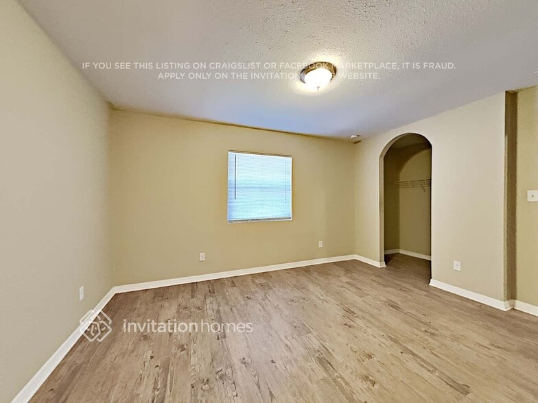 Building Photo - 979 N Jerico Dr