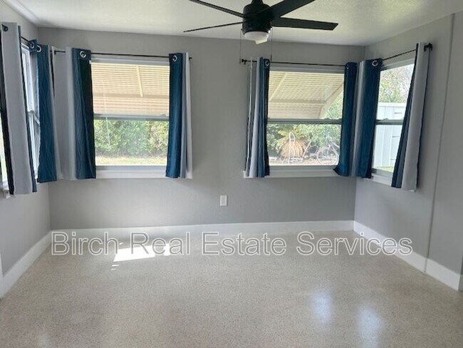 Building Photo - 1830 Lady Mary Dr