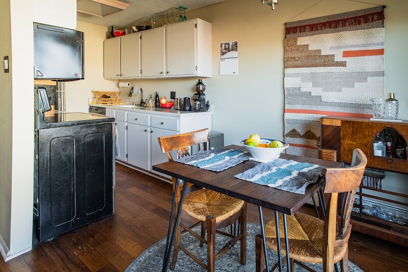 Building Photo - 1233 N Ogden St