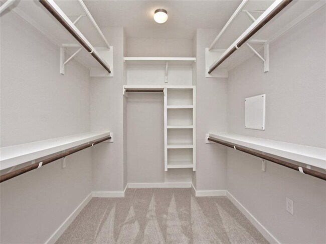 Building Photo - 12001 Vista Parke Dr