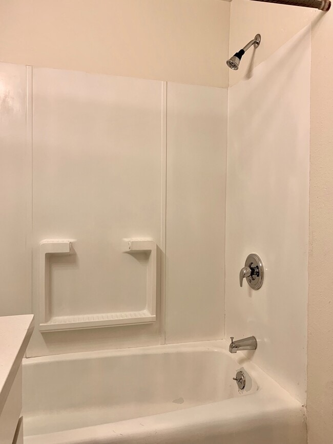 Building Photo - 3441 23rd Ave W