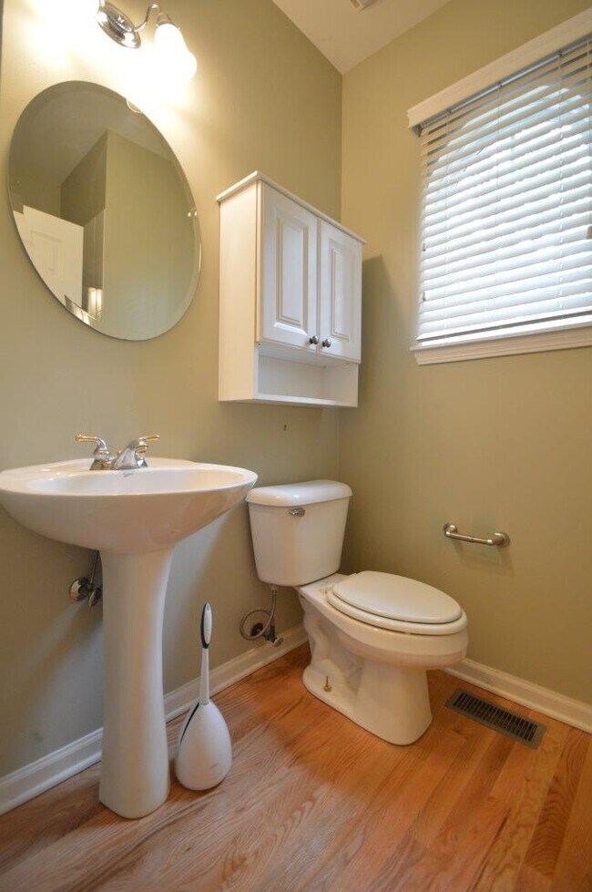 Building Photo - 8095 Boulder Ct
