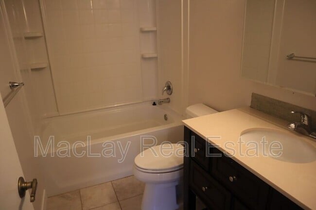 Building Photo - 5415 S Hazelton Ln