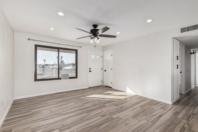 Building Photo - Beautiful 4 Bedroom Home Near Old Town Scottsdale & ASU