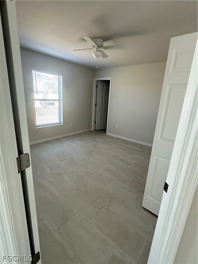 Building Photo - 1131 SW 16th Terrace