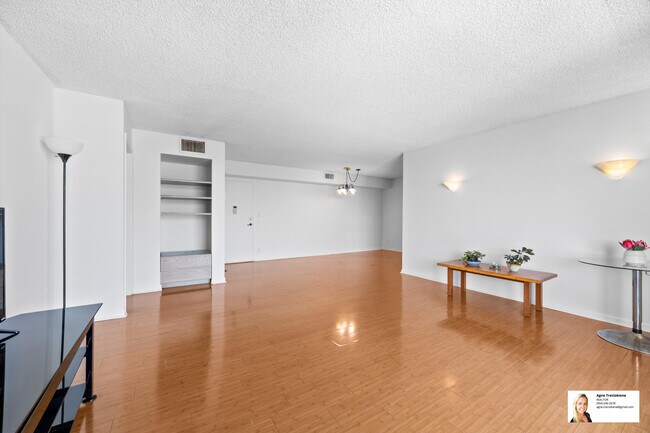 Building Photo - 137 Golden Isles Dr