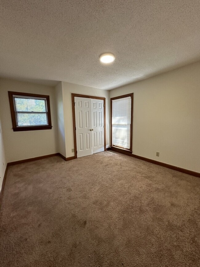 Building Photo - 3531-302 Ivy Commons