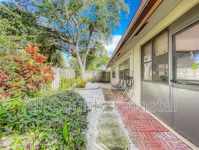 Building Photo - 56 Baytree Cir