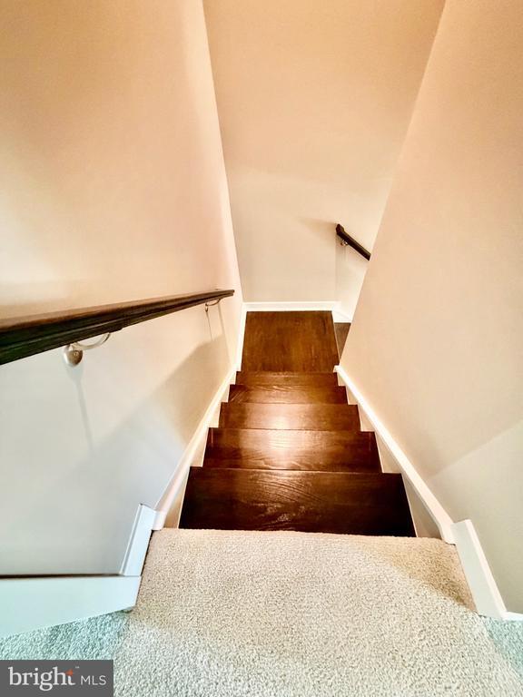 Building Photo - 149 Lawndale Dr