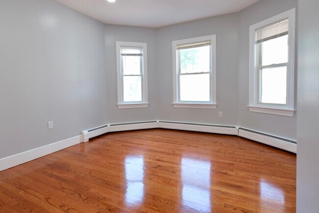 Building Photo - 23 Granfield Ave