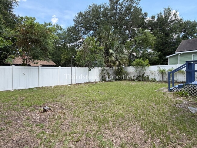 Building Photo - 2125 Lambert St