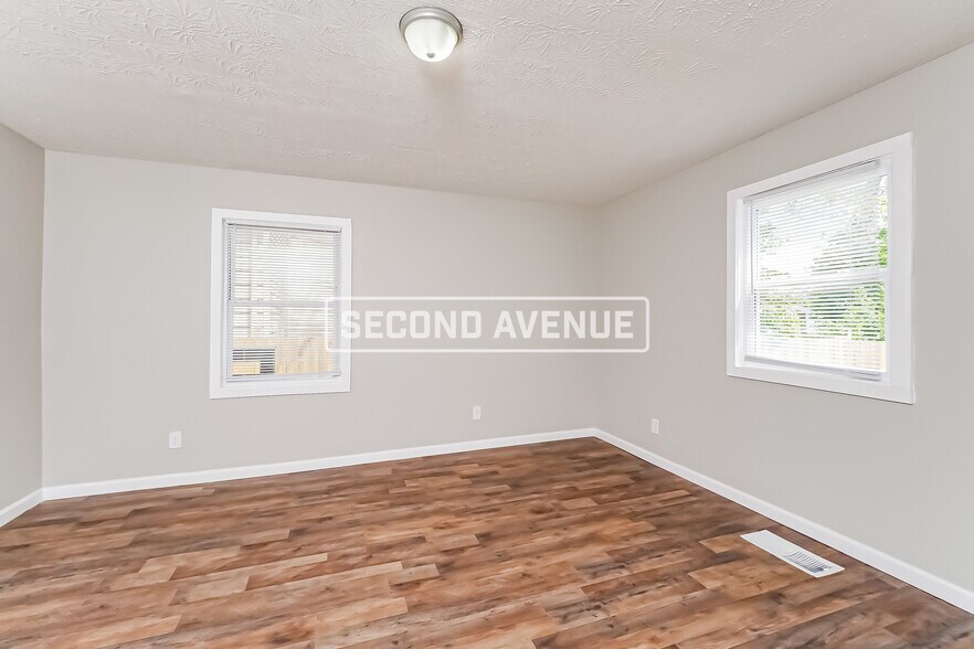 Building Photo - 737 S 37th St