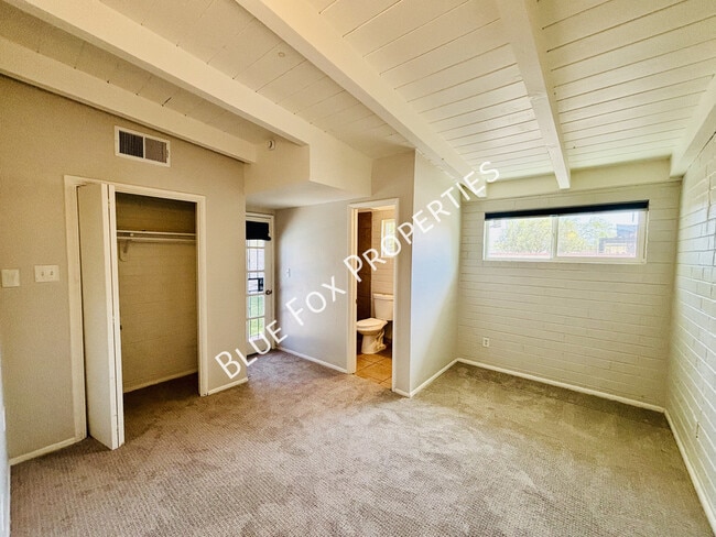 Building Photo - 4355 E Glenn St