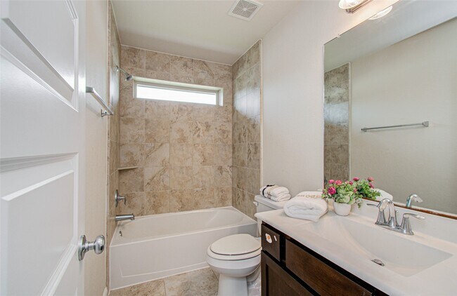 Building Photo - 12319 Gatewood Dr