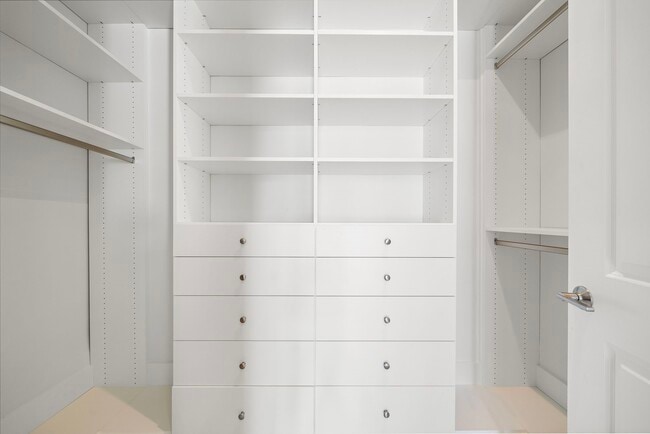 Building Photo - 1211 Caroline St