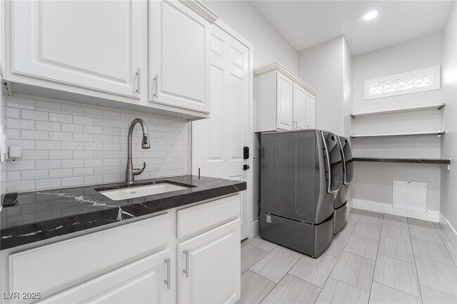 Building Photo - 72 Panorama Crest Ave