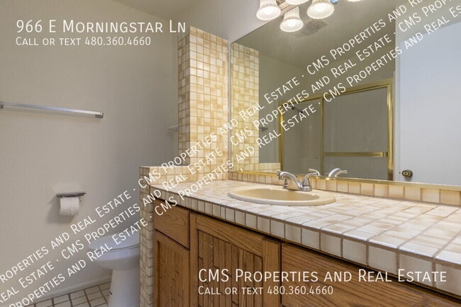 Building Photo - 966 E Morningstar Ln