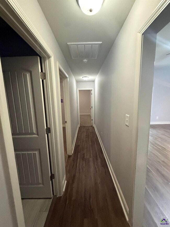 Building Photo - 120 Worchester Cir