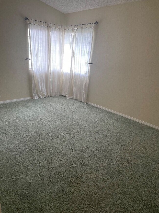 Building Photo - Starlight Ridge 1 story