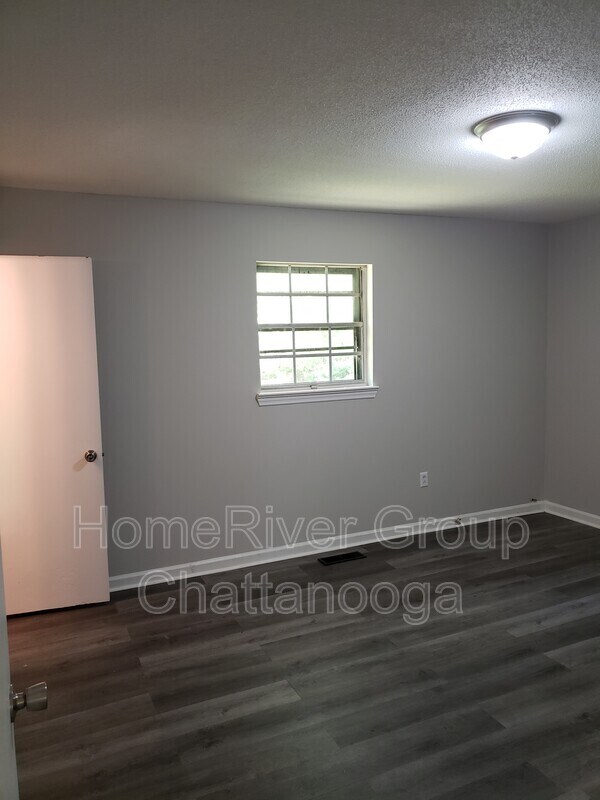 Building Photo - 218 Townsend Cir