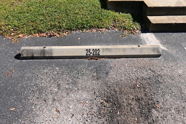 Building Photo - 36113 Deer Creek Dr