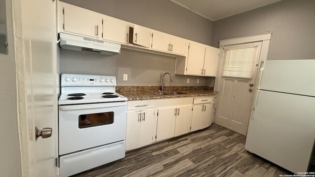 Building Photo - 107 Willim St