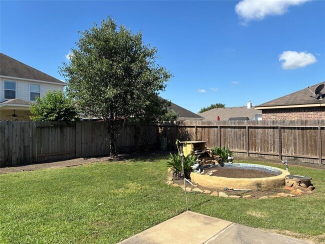 Building Photo - 21223 Colton Cove Dr