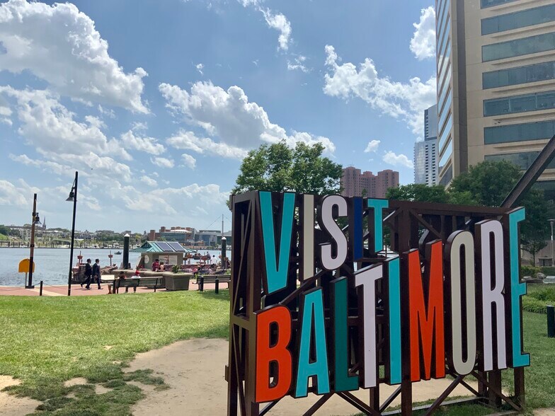 Building Photo - 1701 Spence St