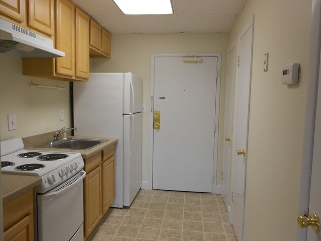 Building Photo - 1 Bedroom Apartment in Downtown Athens - S...