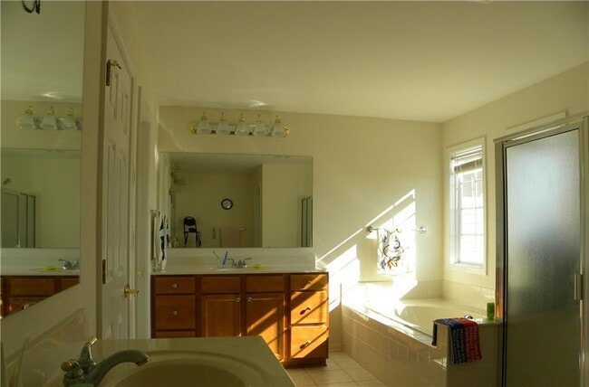 Building Photo - 5876 Rue Villa Ln