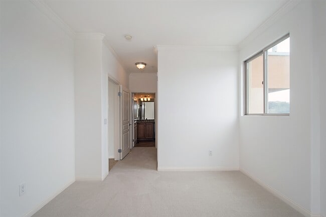 Building Photo - 3857 Pell Pl