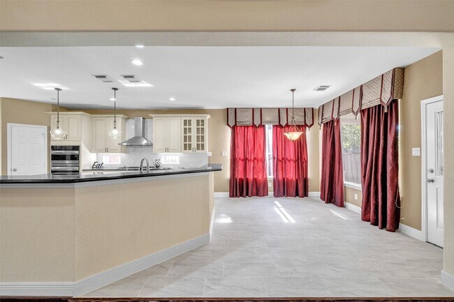 Building Photo - 5303 Riverstone Crossing Dr