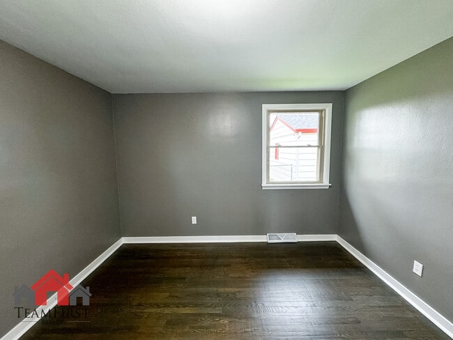 Building Photo - 1446 Pilgrim St