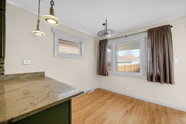 Building Photo - 7520 W Carmen Ave