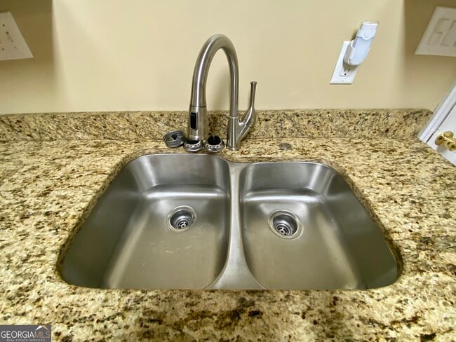 Building Photo - 1130 Darlington Station Rd