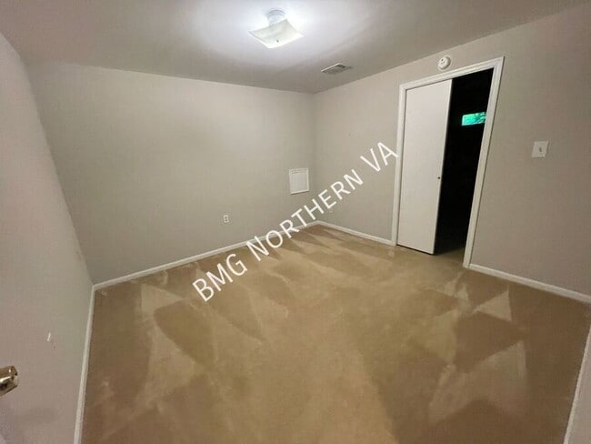 Building Photo - 1846 Clovermeadow Dr